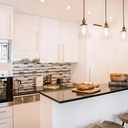 Marcos - 2 Et Balcon à Batignolles Parigi