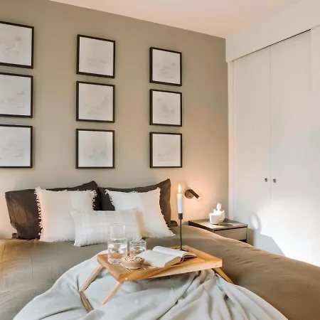 Marcos - 2 Et Balcon à Batignolles Parigi